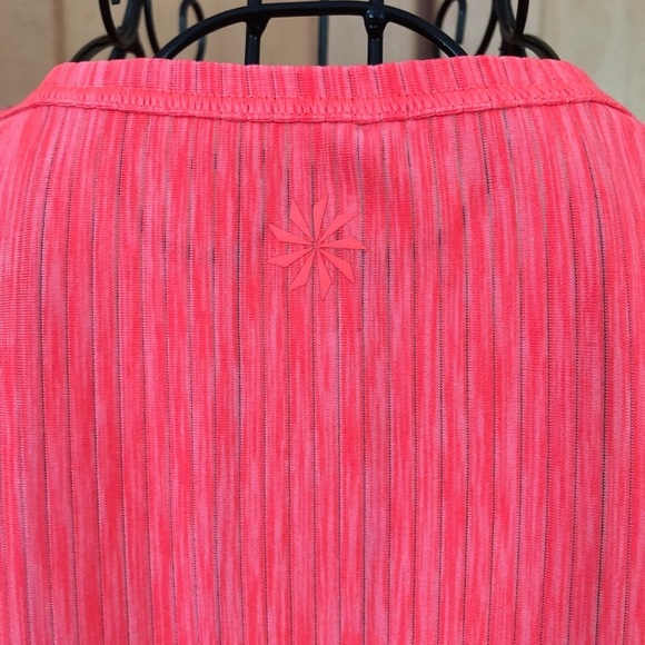 Athleta NWOT workout tee Top, size XXS - Picture 5 of 7